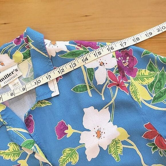 Vtg blue floral short sleeve button-down shirt - Picture 8 of 15